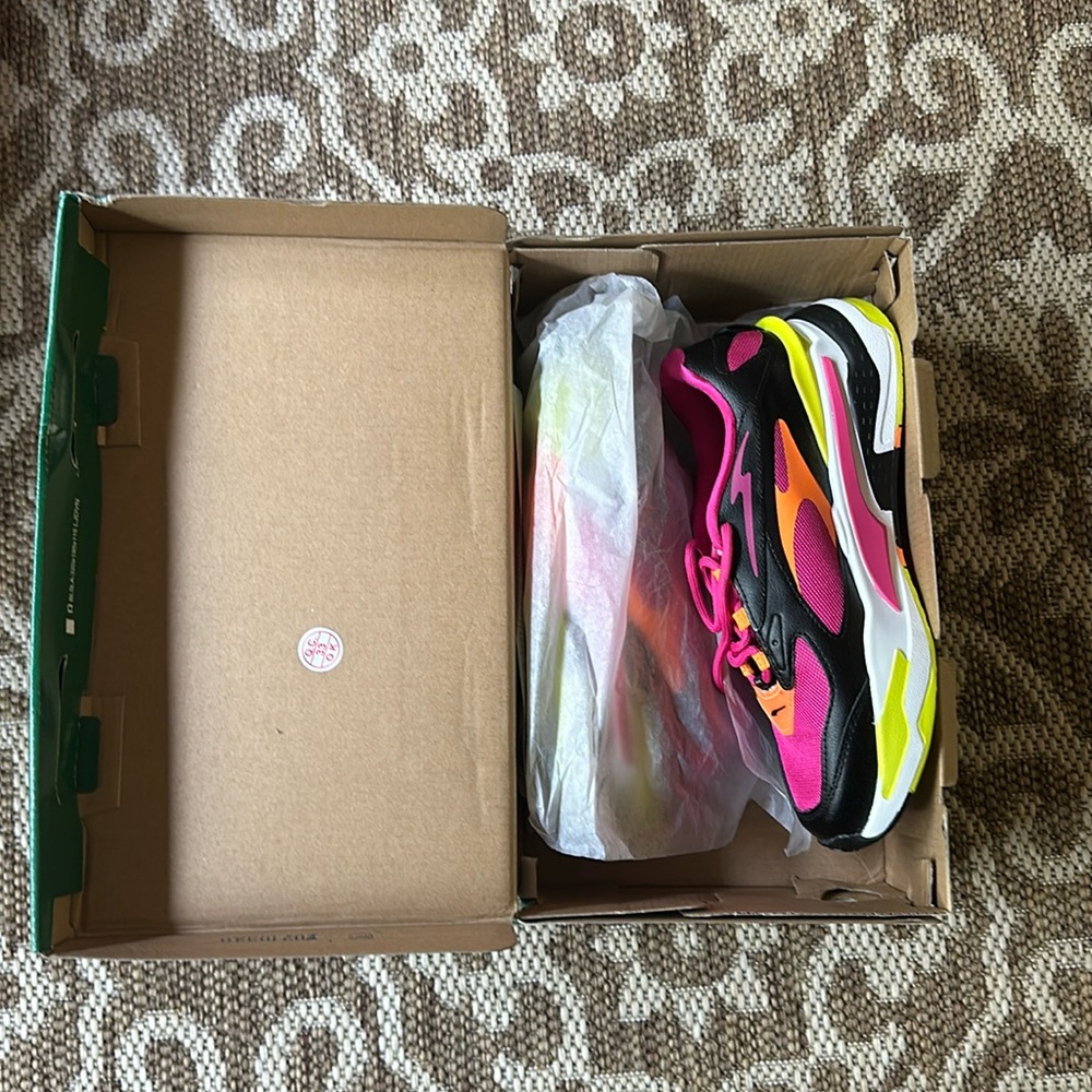 BNIB Puma RS-Fast CLights Women's Sz 8